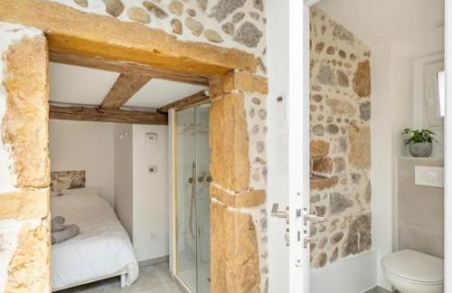 Aux Voûtes de Granit - 10 mn Lyon - Foto 4