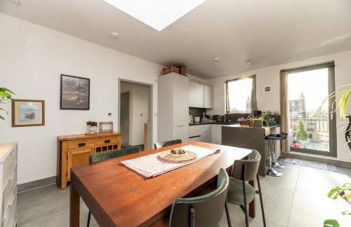 Beautiful 1BR Huge Terrace 17 mins central London - Pass the Keys - Foto 10