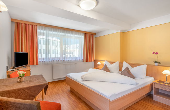 2 bedroom Apartment in Mayrhofen with garden - Photo 5