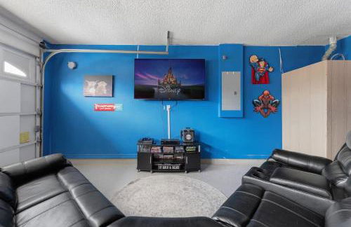 New Listing Pool and Game Room 4BR - Foto 16