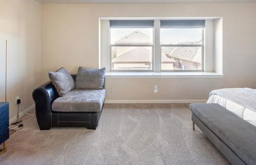 Bright and Spacious 3 Bedroom Townhome, Minutes from DFW Airport - Foto 8