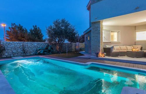 Luxury Villa White Rose with the Pool - Foto 2