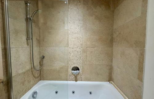 Spacious Vauxhall Apartments for big groups - Foto 79