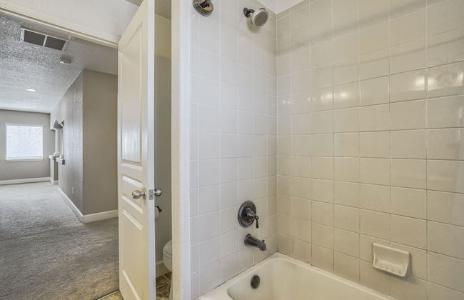 4brhot Tubpool Table, Ping Pong, Foosball! - Foto 25