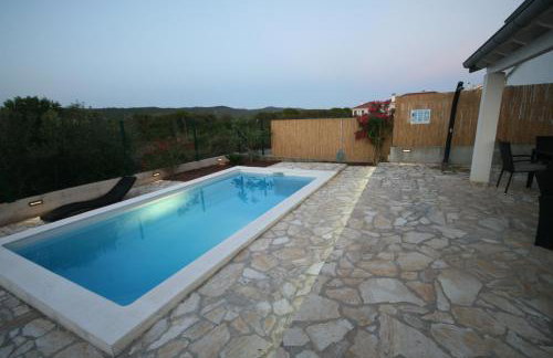 House Sakarun with swimming pool - Photo 22