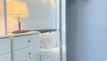 Picturesque Pacific Monarch condo - Foto 2