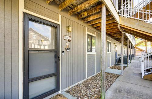 Lake & Pool Access: Lazy Days Condo w/ Balcony! - Foto 17