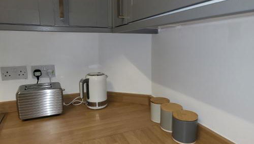 Cheadle village - Photo 2