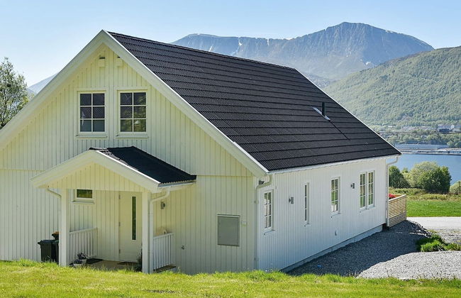 4 Person Holiday Home in Brattvag - Foto 43