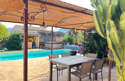 2 hébergements - 10 couchages - parking, piscine, jacuzzi - convivialité - Photo 8