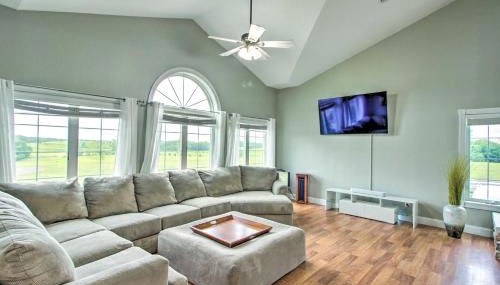 Quiet Retreat with Kayak and Patio, Walk to Lake! - Foto 2