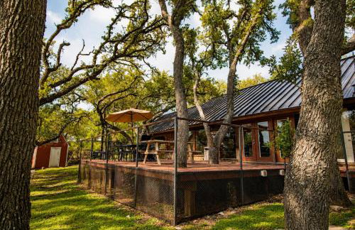 Hill country gem with private pool, deck, firepit, Ping-Pong, foosball, & WiFi - Photo 72