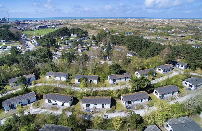 Family Chalet in Netherlands Holiday Park - Photo 25