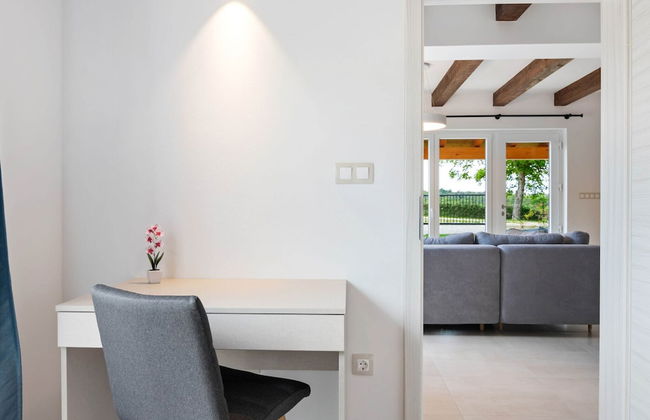 Quaint Holiday Home near Buzet with Terrace - Foto 16