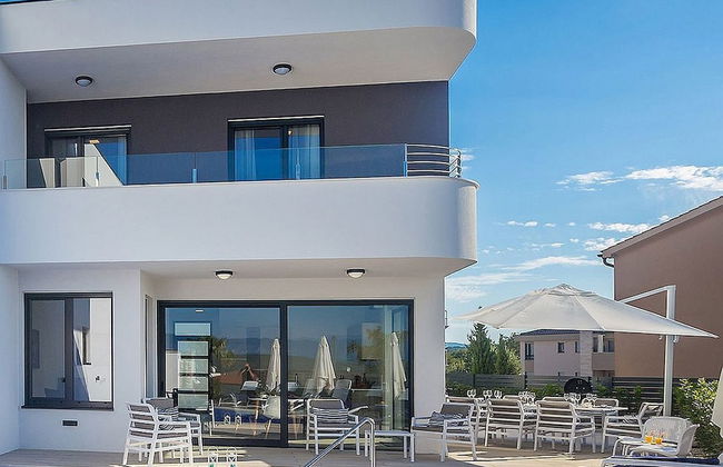 JAZZ at Rova Villa Luna - Foto 1