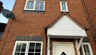 Home away Tamworth Staffordshire 4 Bedroom 3 Bathroom - Semi Detached House - Foto 4