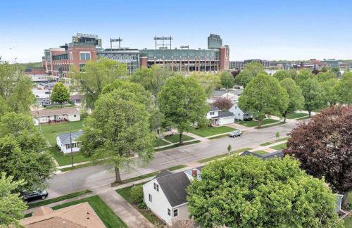 Lambeau Views! Walk to Titletown District & Resch - Photo 21