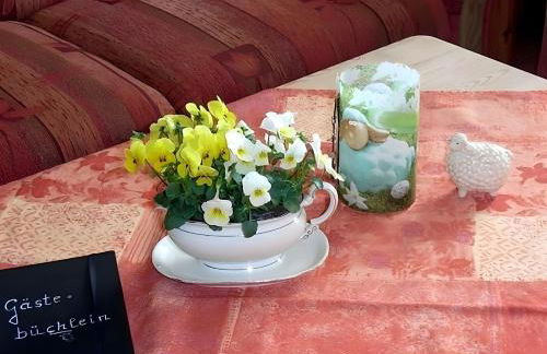 Klaus Jensen , Unter den Linden - Foto 33