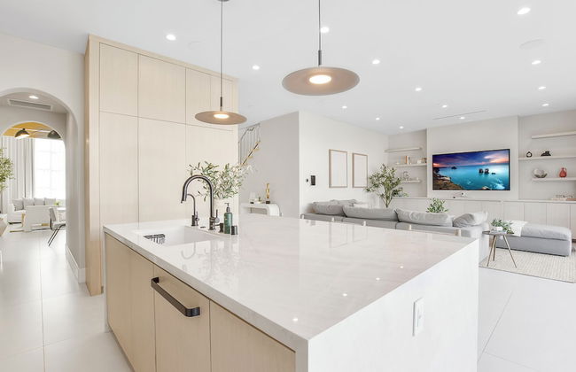 Villa Camellia - Charming 5 BR Home in the Heart of Studio City - Photo 73