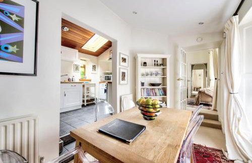 GuestReady - Classic Charm near Holyrood Park - Foto 3