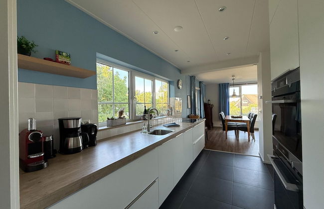 Beautiful Dune Villa With Thatched Roof on Ameland, 800 Meters From the Beach - Foto 17