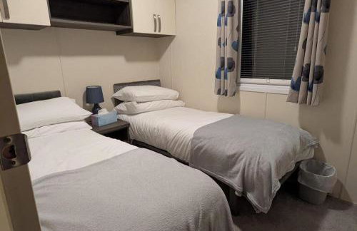 2-Bed Ringwood Cabin - incl Park Pass SelfCheckin - Foto 11