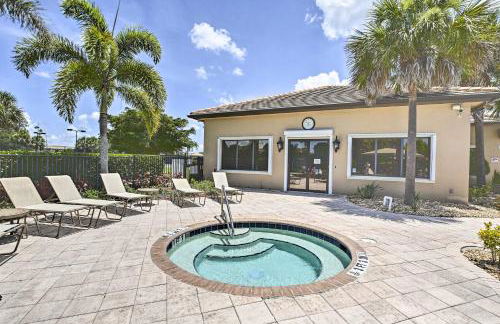Bright and Airy Fort Myers Home with Pool Access! - Foto 25