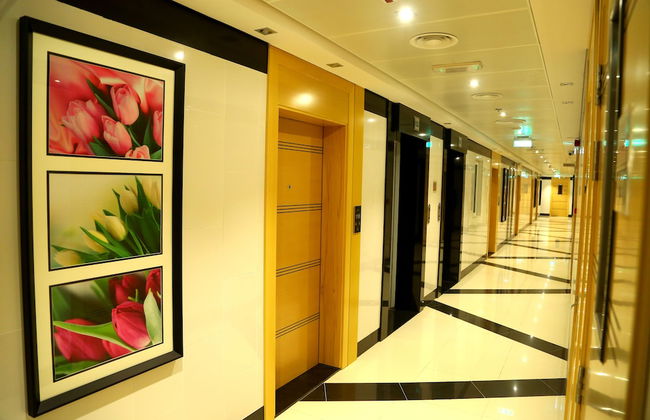 Tulip Al Barsha Hotel Apartment - Photo 21