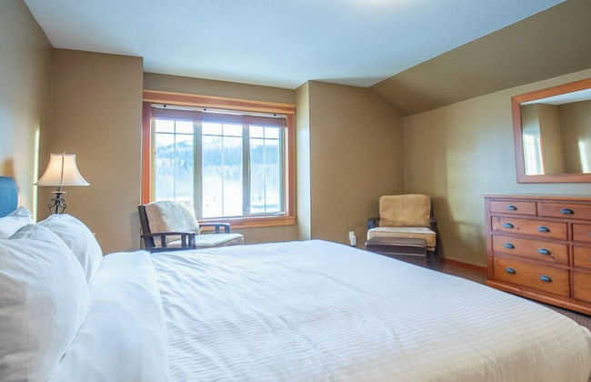 Pinnacle Ridge Chalets by Fernie Lodging - Photo 46