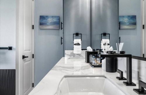 The Suite Spot | The Palm Beach - Photo 47