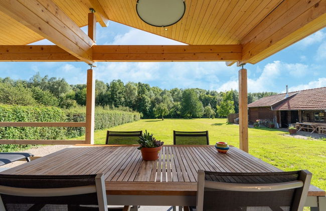 Holiday Home in Limburg With Terrace - Photo 24