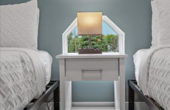 Farm House DT Indy with Pool Table - Photo 43