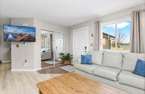 Chimney Park Retreat King Suite and Fenced Yard - Foto 7