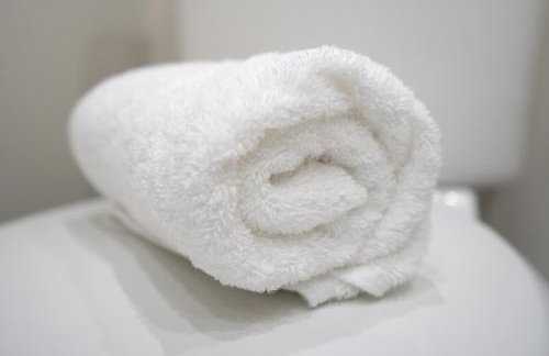 Cozy Waterfront Apartment - Free Parking & Wi-Fi - Photo 59