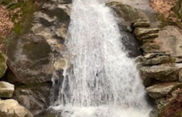 Whispering Waters Farmhouse and Wedding Barn - Foto 31