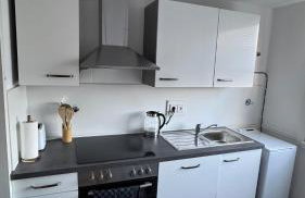 DUTTI'S HOME - Apartment A l 2 rooms l 4 Beds l TV l WIFI l Kitchen l Parking l Autobahn - Foto 21