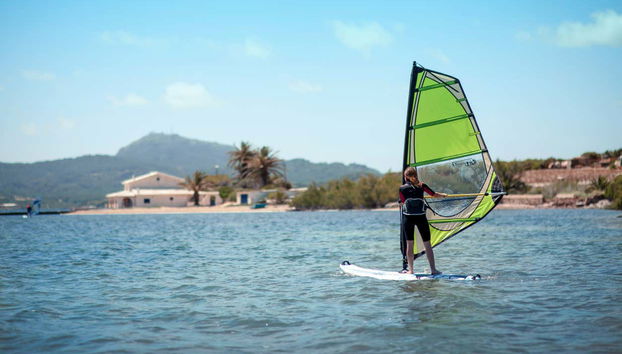 Windsurfing Class in Fornells - Foto 3