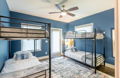 Modern Luxe Townhome with Rooftop Cinema - Foto 25