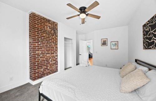 Charming 2nd-Floor Flat 3BR 2BA Free Parking - Foto 26