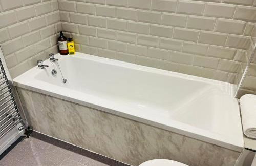 Family Home in Residential Neighbourhood - Foto 27