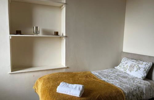 4 bed bungalow near Airport - Foto 33