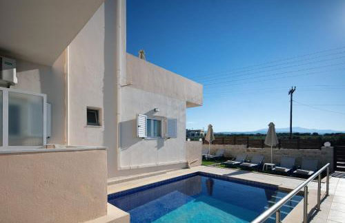 7 bedroom villa with pool, 700m from the beach! - Foto 3