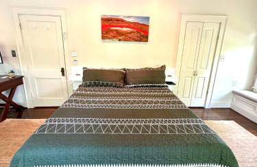 Stylish 3-Bedroom Home in Tulsa - Photo 32