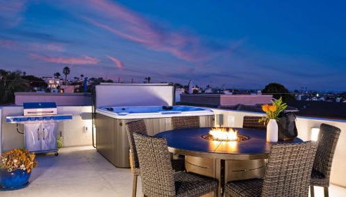 Sunset Serenity by Avantstay Rooftop w/ Hot Tub & Fire Pit, 3 Blocks to Beach! - Foto 4, Other