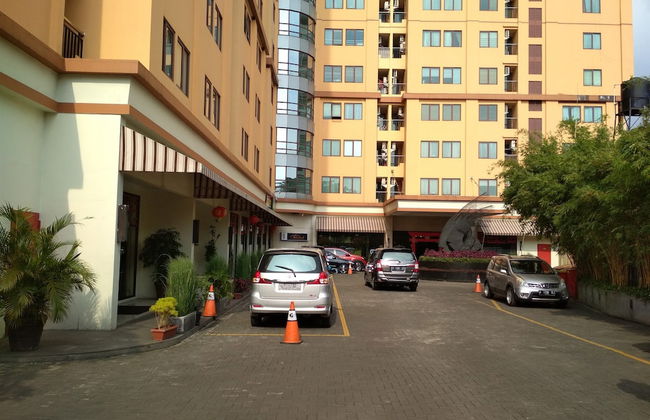 Spacious Studio Room at Grand Setiabudi Apartment - Photo 43