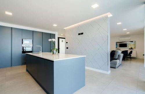 Villa Lunarenzo seaview, Pool, AC, parking - Photo 7