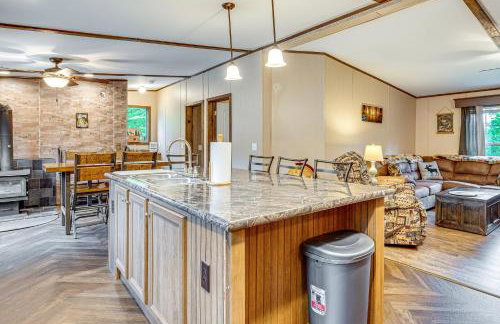 4 Mi to Lake Francis Peaceful Pittsburg Home - Foto 9