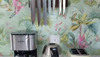 LUSH TROPICAL STUDIO in FT LAUDEDALE'S HISTORICAL SAILBOAT BEND NEIGHBORHOOD - Foto 4