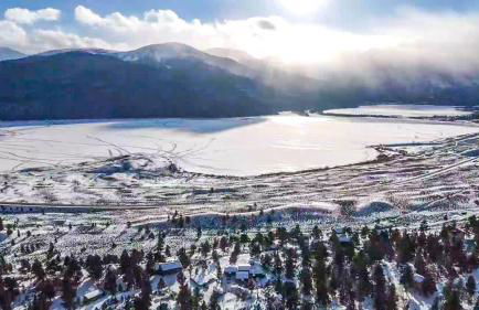 Historic Boho Brothel Lake Retreat Fast Wifi - Foto 37