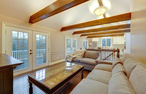 Easy Coast Access! Elevated Marthas Vineyard Stay - Foto 13